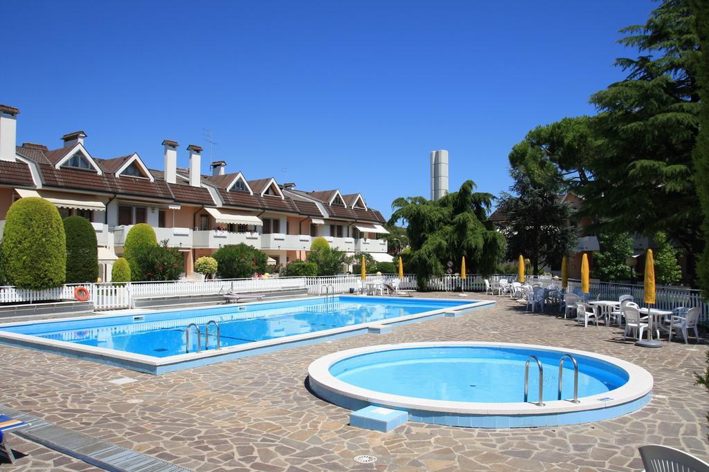 Residence Equilio Family Apartments Lido di Jesolo Ngoại thất bức ảnh